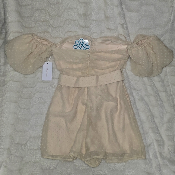 NWT Hope's "Tell me Everything" beige romper - Picture 3 of 8